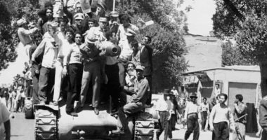 ضابط MI6 يروى دور بريطانيا فى انقلاب إيران 1953.. الإطاحة بمصدق بسبب النفوذ الروسى فى طهران.. الوكالة جندت البرلمان الإيرانى وأرسلت لهم رشاوى فى علب بسكويت.. وقائد إيرانى كشف معلومات سرية مقابل كيلو شاى