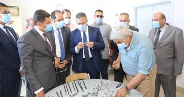 محافظ المنوفية ورئيس الهيئة العامة للاستثمار يتفقدان مصانع بشبين الكوم
