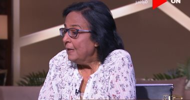 لميس جابر لـ خالد أبو بكر: السيسى يعمل بسرعة شديدة ومحدش عارف يلحقه