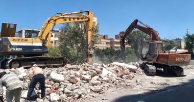 تنفيذ 71 قرار إزالة تعديات على المجارى المائيه على مساحه 6375 متر بالبحيرة (صور)