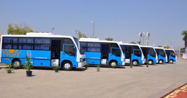 رئيس جامعة حلوان يشهد احتفالية التطوير الشامل لمنظومة النقل بالجامعة.. صور