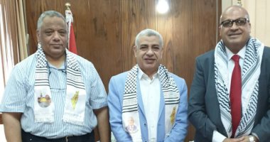 جامعة طنطا تبحث شئون الطلاب الفلسطينيين مع مسئول الجامعات بالسفارة
