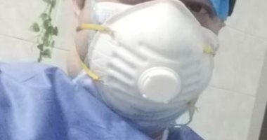  الجيش الأبيض.. محمود فنى تحاليل بالتأمين الصحى بالمنصورة فى مواجهة كورونا