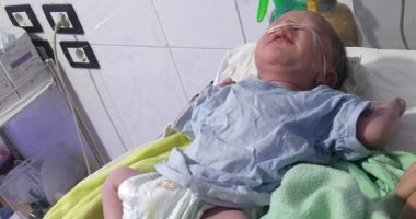 رئيس جامعة الزقازيق يستجيب لشكوى من خلال تطبيق "واتس آب" بتوفير حضانة لطفل