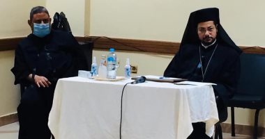 نائب بطريرك الكاثوليك يلتقى أمناء الخدمة بكنيسة الزيتون لبحث تداعيات كورونا