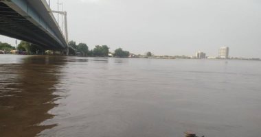 منسوب النيل يواصل الارتفاع فى السودان وتحذيرات بالابتعاد عن مجرى السيول