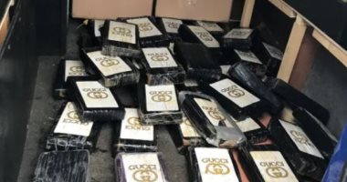 شرطة لندن ضبط 45 عبوة من الكوكايين بقيمة 5.7 مليون إسترلينى داخل سيارة.. فيديو