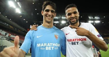 بونو والنصيري يحققان إنجاز عربي غير مسبوق بعد التتويج بالدوري الأوروبي