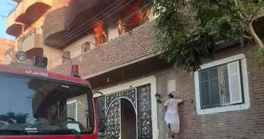 صور.. حريق يلتهم محتويات شقة صيدلى فى وسط مدينة إسنا بالأقصر دون إصابات