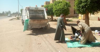 صور.. رفع وإزالة 32 طن مخلفات وقمامة فى حملات نظافة داخل 3 قرى بالأقصر
