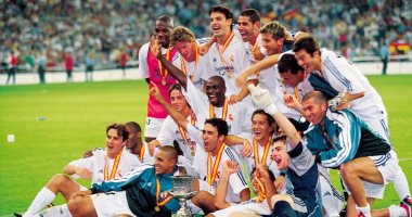 ريال مدريد يحتفل بمرور 19 عاما على ذكرى تتويجه بكأس السوبر الإسبانى السادس