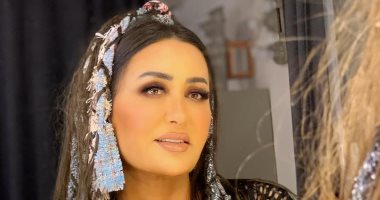لوك جديد للفنانة لطيفة من كواليس تصوير كليبها الجديد "خلينى"