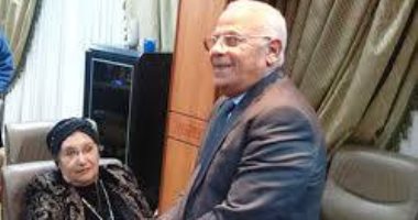 وفاة الفدائية علية الشطوى.. ومحافظ بورسعيد: ستظل بطولاتها عالقة فى أذهاننا