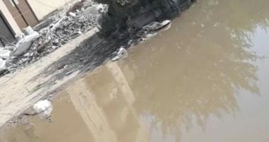 شكوى من غرق شوارع الحى التاسع بالعبور بمياه رش الحدائق