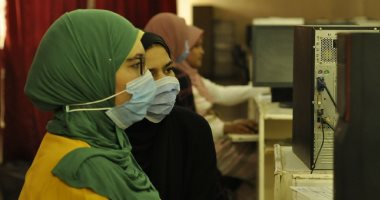 150 طالبا يسجلون رغباتهم فى المرحلة الأولى للتنسيق بجامعة المنيا.. صور