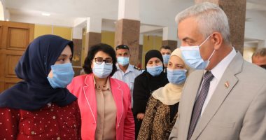 رئيس جامعة المنوفية يتفقد مكتب التنسيق بالمجمع النظرى للكليات