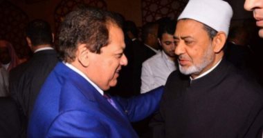 أبو العينين يُكرم أوائل الثانوية الأزهرية.. ويمنحهم شهادة تقدير ومكافأة ١٠ آلاف جنيه لكل طالب