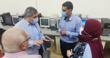 نائب رئيس جامعة بنها: 500 طالب وطالبة يسجلون رغباتهم بـ4 معامل تنسيق