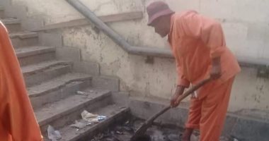 تطهير وتعقيم وإنارة نفق أسو بحى ثان المحلة.. صور