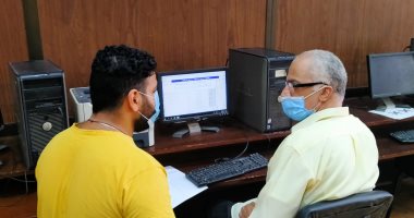 تنسيق 2020.. إقبال الطلاب على معامل هندسة القاهرة لتسجيل رغبات المرحلة الأولى