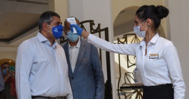 أمين عام السياحة العالمية يشيد بالإجراءات الاحترازية فى فنادق الغردقة.. صور