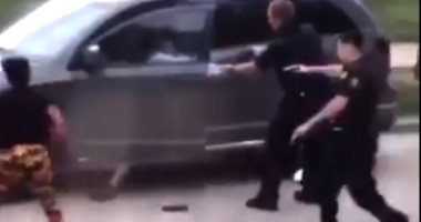 لحظة إطلاق الشرطة الأمريكية الرصاص على شاب أسود بولاية ويسكونسن.. فيديو وصور