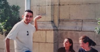 عمرو سلامة فى أولى جامعة بصورة عمرها 21 سنة.. ويعلق: فضيحة بجلاجل