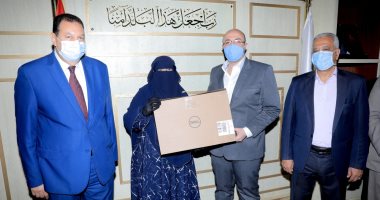 محافظ بنى سويف يُسلم أجهزة حاسب آلى لدعم منطومة العمل بوحدات حماية الطفولة