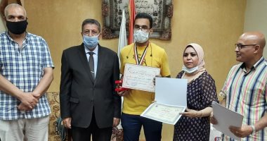 "تعليم الإسكندرية" يكرم الطلاب الفائزين فى مسابقة "فرسان القراءة"