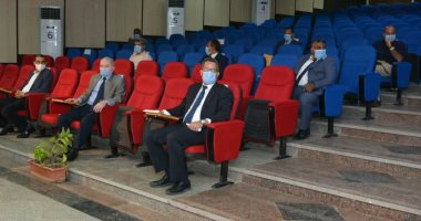 مجلس جامعة أسوان يعتمد لوائح كليات السياحة والفنادق وطب الأسنان