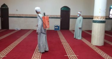 أوقاف الأقصر تطلق حملة تطهير وتعقيم المساجد تمهيدًا لفتحها الجمعة المقبلة.. صور
