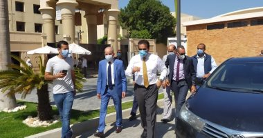 وزير التعليم العالى يعلن موعد نتيجة تنسيق المرحلة الأولى.. عبد الغفار يتفقد مكتب التنسيق ويطمئن على تطبيق الإجراءات الاحترازية.. ويؤكد: إعلان تفاصيل المرحلة الثانية بعد 3 أيام.. و120 ألف طالب سجلوا الرغبات..صور
