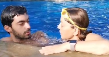 سميرة سعيد على تيك توك.. أول فيديو كوميدى مع ابنها شادى فى "البسين"