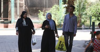 إقبال ملحوظ على حديقة حيوان الجيزة.. والكمامة وعدم التلامس أبرز الإجراءات