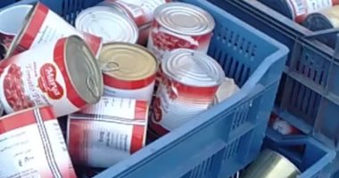 ضبط مواد غذائية مجهولة المصدر داخل إحدى الشركات بالإسكندرية