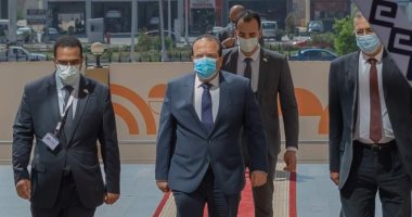 رئيس جامعة طنطا يشارك فى مقابلات البرنامج الرئاسى لتأهيل التنفيذيين للقيادة