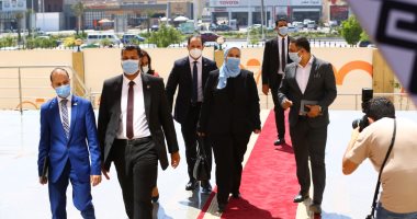نيفين القباج تشارك في المقابلات الشخصية للمتقدمين للالتحاق بالبرنامج الرئاسي