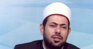 بعد تكريم الرئيس السيسى.. 10 معلومات عن على الله الجمال إمام مسجد السيدة نفيسة