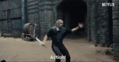 شاهد كواليس تصوير الموسم الأول من مسلسل The Witcher تزامناً مع تصوير الموسم الجديد