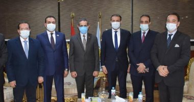 محافظ الغربية يلتقى أعضاء مجلس الشيوخ 