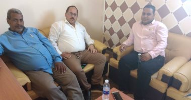 أملاك محافظة أسوان تعاين أراضى التقنين بقرية فارس بكوم أمبو.. صور 
