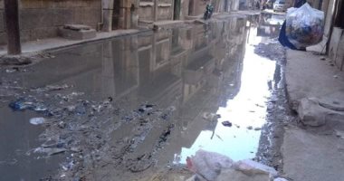 أهالى منطقة الطيار بالمحلة يشكون طفح مياه الصرف الصحى 