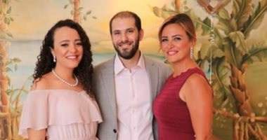 ريهام عبد الغفور تحتفل بخطبة ابنة شقيقتها