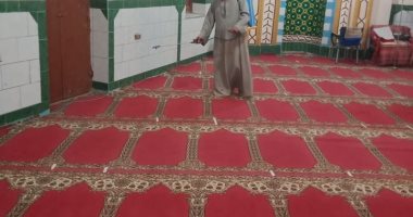 مساجد المحافظات تنهى إجراءات التعقيم لعودة صلاة الجمعة بعد شهور أزمة كورونا.. أسوان: فتح الجوامع المعين بها أئمة وخطباء فقط.. ووكيل كفر الشيخ يلقى خطبة الجمعة من مسجد الدسوقى ويحذر المخالفين