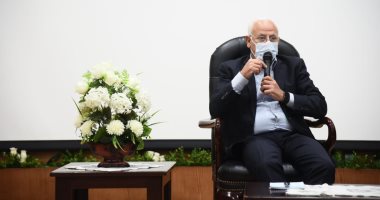 محافظ بورسعيد يبحث توفير الدعم لتنمية الإنتاج الزراعى والنباتى والحيوانى بالمحافظة