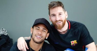 تقارير: ميسي يستمر مع برشلونة حتي يونيو 2023 وإغرائه بالبرازيلي نيمار