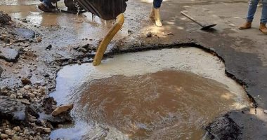 محافظة الجيزة تنتهى من إصلاح أعطال المياه بالدقى والهرم وعودة الخدمة.. صور
