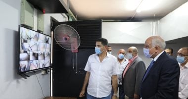محافظ الجيزة يتفقد أنفاق ميدان الجيزة والسلالم الكهربائية للتأكد من كفاءتها.. صور