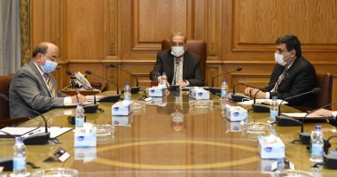 وزير الانتاج الحربى: مصانع ووحدات الوزارة منفتحة للتعاون مع الجميع 