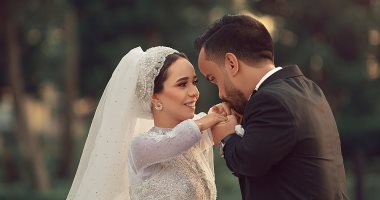 صور جديدة ترسم لوحة من العشق والهوى بحفل زفاف أشهر عروسين من قصار القامة